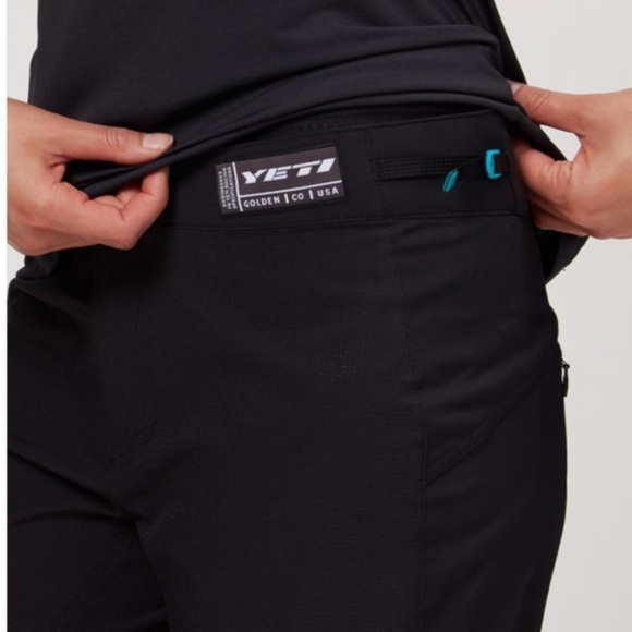 Yeti NWT Shorts Men's Athletic Enduro Racing Short Black - Picture 12 of 13